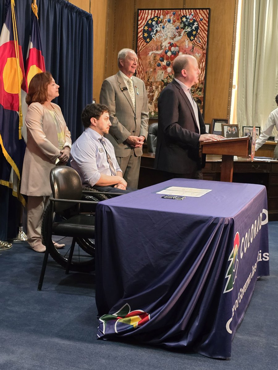 @GovofCO @LtGovofCO @DavidDOrtizCO @LarryListon10 signing the bill supporting access for candidates with #disabilities. Thanks to @hillary5280 @CCDC501c3 @JackeryJohnson @Disabilitylawco for their leadership making this happen.