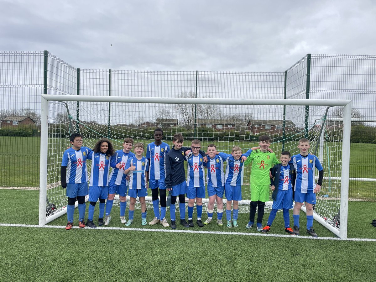 Well done to @RedHouseFarmFC U12 Kestrels! Another great win today at Blyth! Loving the Eyes Open strips. Check out eyesopenhiv.uk to find out more about the work Eyes Open do