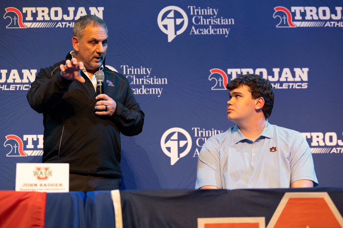 John Henry is Auburn bound! ✍🏼

#WarEagle | #TrojanPride