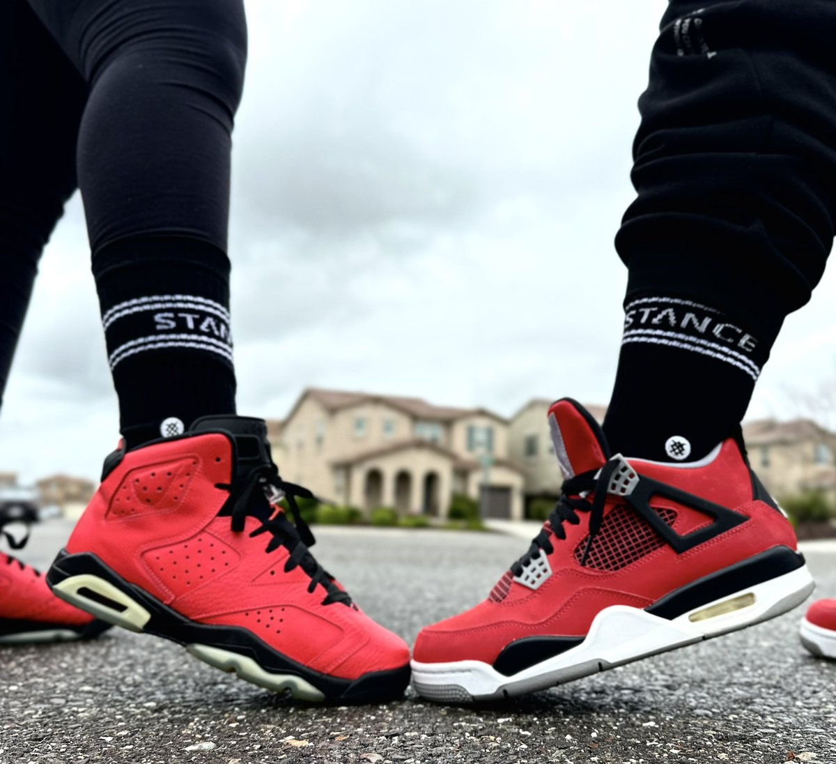 We out here in the OG TORO's !!
Painting the town red on this rainy day for #RetrosOnTheMonthAndDay
#4sonthe4th whats on your feet??
#snkrsliveheatingup
#sneakerchallenge2024
#mywifebetterthenyours
#sneakerlife #sneakerhead #sneakerfreaker #snkrskickcheck