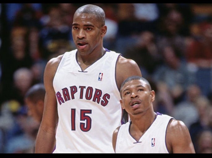Coming up at 7pm ET on the latest edition of Smith & Jones, we'll talk to @MuggsyBogues about his former teammate & newest @Hoophall inductee, Vince Carter. Tune in on @FAN590. Podcast links coming later.