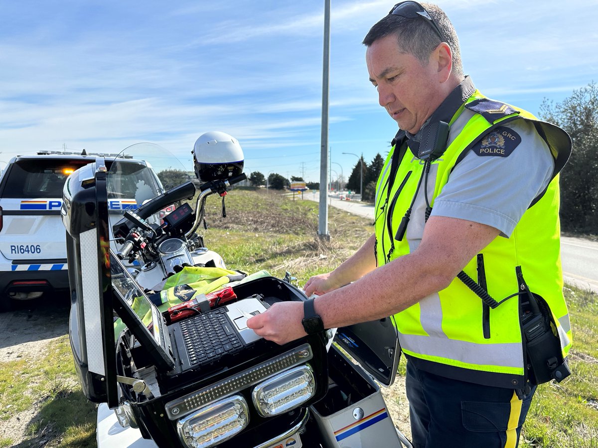 In rain or shine, our dedicated officers are out there, monitoring high collision areas and adjusting strategies in real-time to respond to emerging road safety challenges. ☔👮‍♂️ #RichmondBC #DriveSafeRichmond