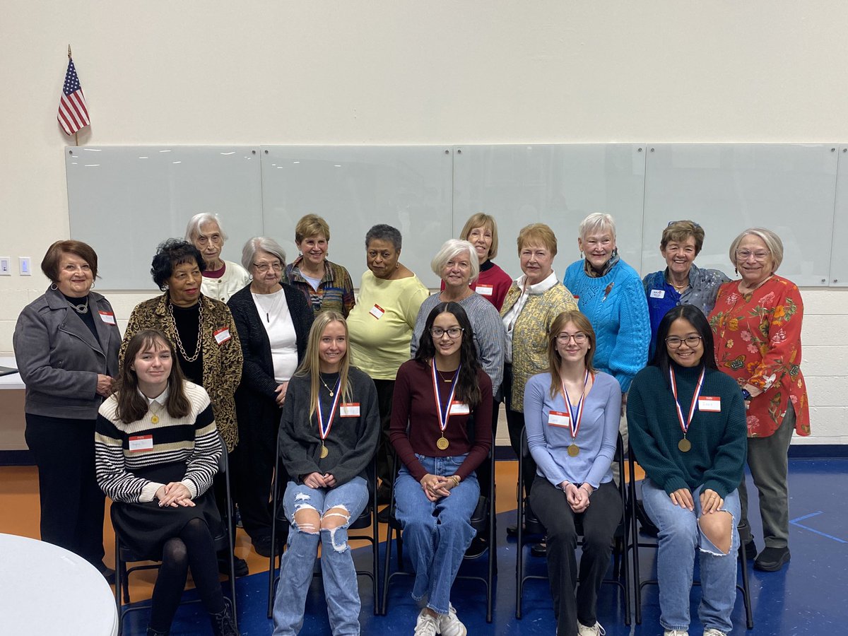 Today VPHS welcomed the AAUW Ballwin-Chesterfield chapter as they honored 4 female junior students that excel in STEM courses. Congratulations Carissa, Emily, Izzy, and Elana and thank you AAUW!