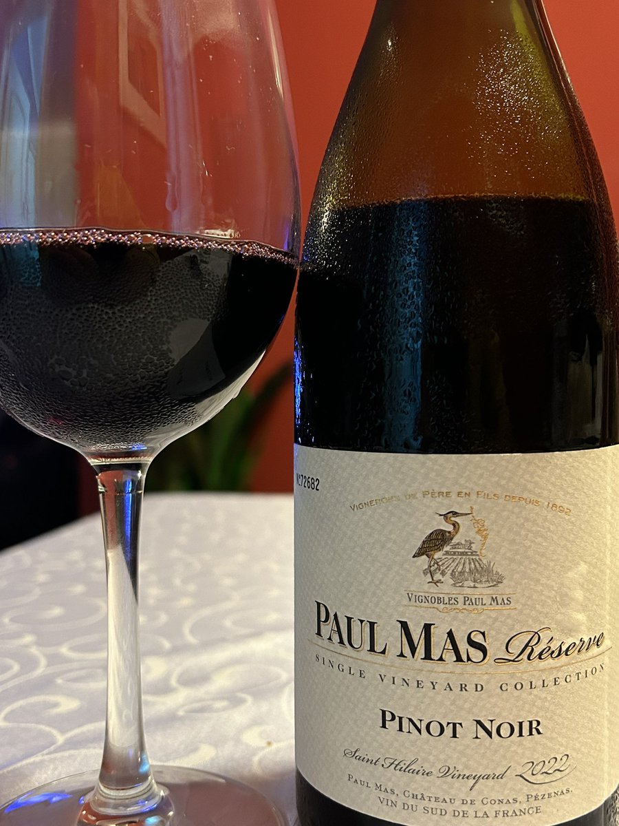 Paul Mas Réserve Pinot Noir  

@mercadodelicatessen #idlethougts #idler #ociosidades #eporquehojeesexta #moment #winelover #vineyard #bestwines #millesime #winelover #foodies #instawine @paulmaswines