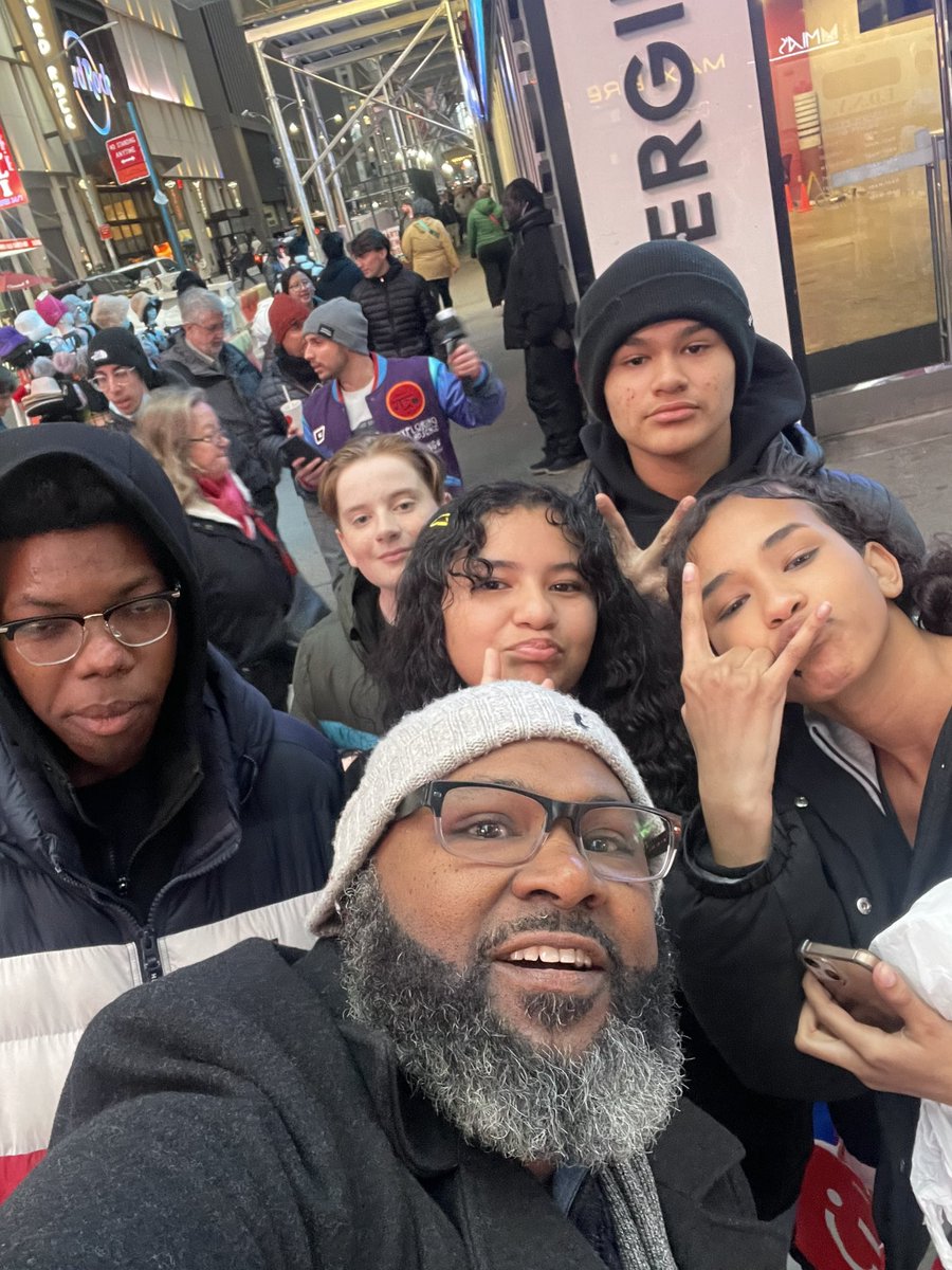 HMS_PGCPS's tweet image. Our CPA students recently took a trip to see a musical on Broadway and worked with actors to hone their crafts!  #whatanexperience #aladdin #timessquare @bkbornjabredap