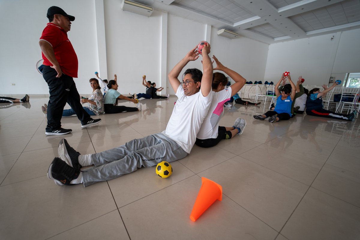 La @OPSOMSBolivia impulsa la formación de instructores a nivel nacional para actividades en estimulación física y cognitiva dirigida a adultos mayores. Del curso participaron más de 50 profesionales que brindarán su servicio para mejorar la calidad de vida de los adultos mayores