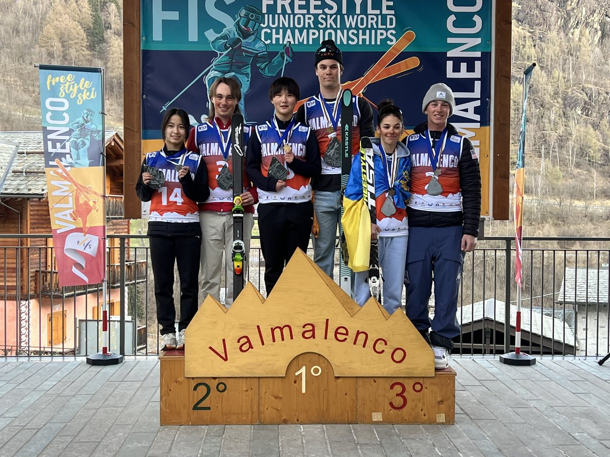 CONNOR CURRAN 🤯🥉 Connor just secured THIRD at @FISfreestyle Junior World Championships for the second year in a row🙌🇺🇸 📸 @FISfreestyle #stifelusskiteam