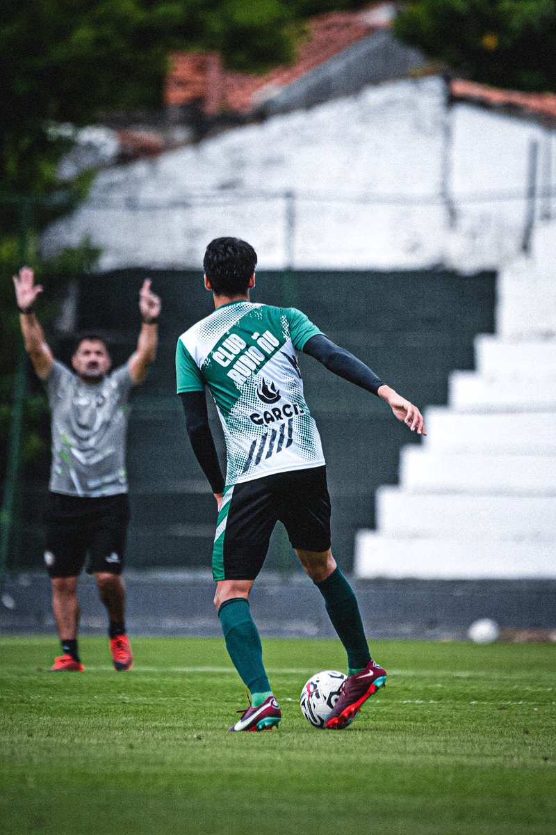 rubionu1913's tweet photo. Imágenes de la movilización Albiverde, de cara a la primera fecha que será ante @club12dejuniopy el próximo domingo en la Arboleda desde las 10:00hs.
#VamosRubioÑu🇳🇬💪🏼 https://t.co/fko0NFCPlU
