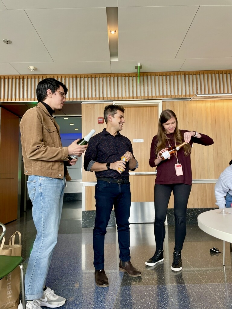 Good day for the lab, celebrating @AlexMayaRomero2 's @NSF-GRFP fellowship and @roberta_peruzzo's @AmericanCancer ACS postdoctoral fellowship, plus NOA for a new @NIH_NINDS R01!