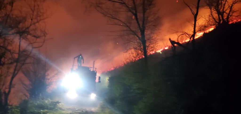 La braguia, uno de tantos. Tenemos incendios en varias comarcas y el fin de semana se presenta dificil