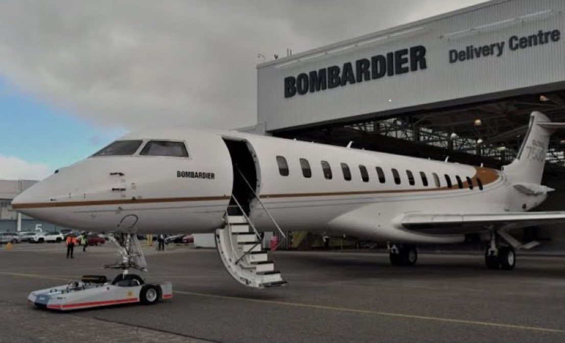 Saka_Lite's tweet image. Davido acquires brand new Jet.
Only one goat 🐐

 Congratulations OBO
#bombadier
Mudryk cole palmer Onana Penalty Ten hang