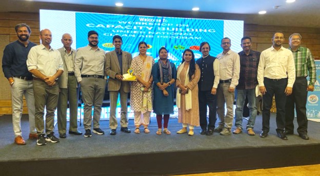 The @CleanAirCAC #Indore pilot was proud to be featured at a state-level workshop held March 20 in Indore. The team presented on their work to increase AQ monitoring, raise awareness of health impacts & center marginalized voices. New blog: bit.ly/3U0ym8h