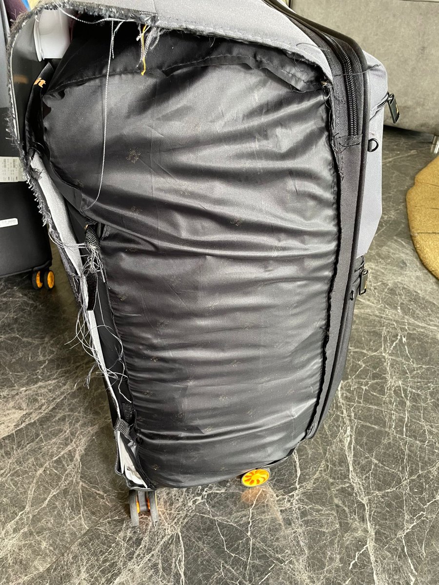 JoelleAllen's tweet photo. @EtihadHelp @etihad collected my luggage from Kuala Lumpur airport yesterday like this! These were brand new cases for our move to Australia. We haven't even got to our final destination yet and these are not fit for purpose. Absolutely disgraceful!!!!!! https://t.co/arIVZtEVPX