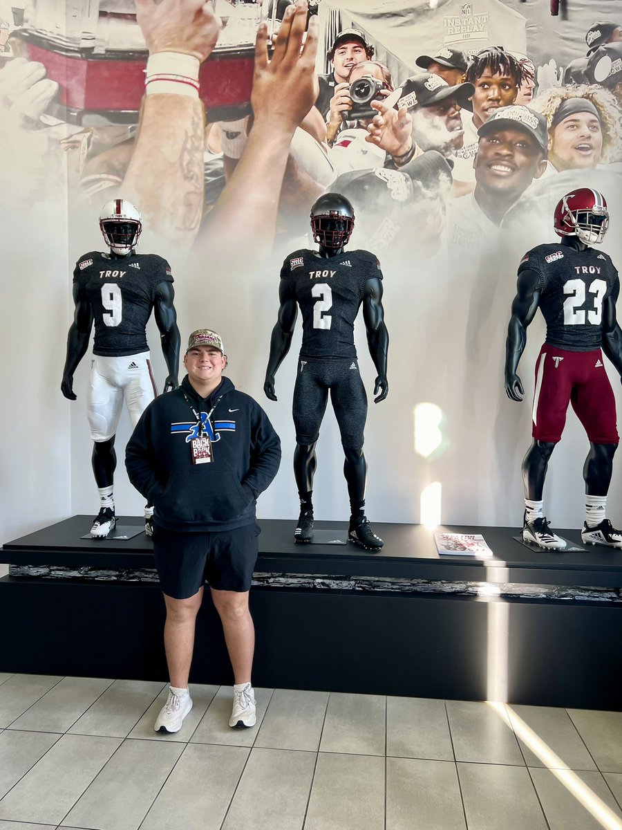 It was a great morning with @TroyTrojansFB Can’t wait to get back! ⚔️ #BattleReady #OneTROY #Prepared25trike 'Cry 'Havoc!', and let slip the dogs of war.' @GeradParker1 @Coach_Carbine @CoachSeanReagan @DrewCasa_ @joe_discher @CalebDavis_TROY @abwinegarden @SuperWillSports