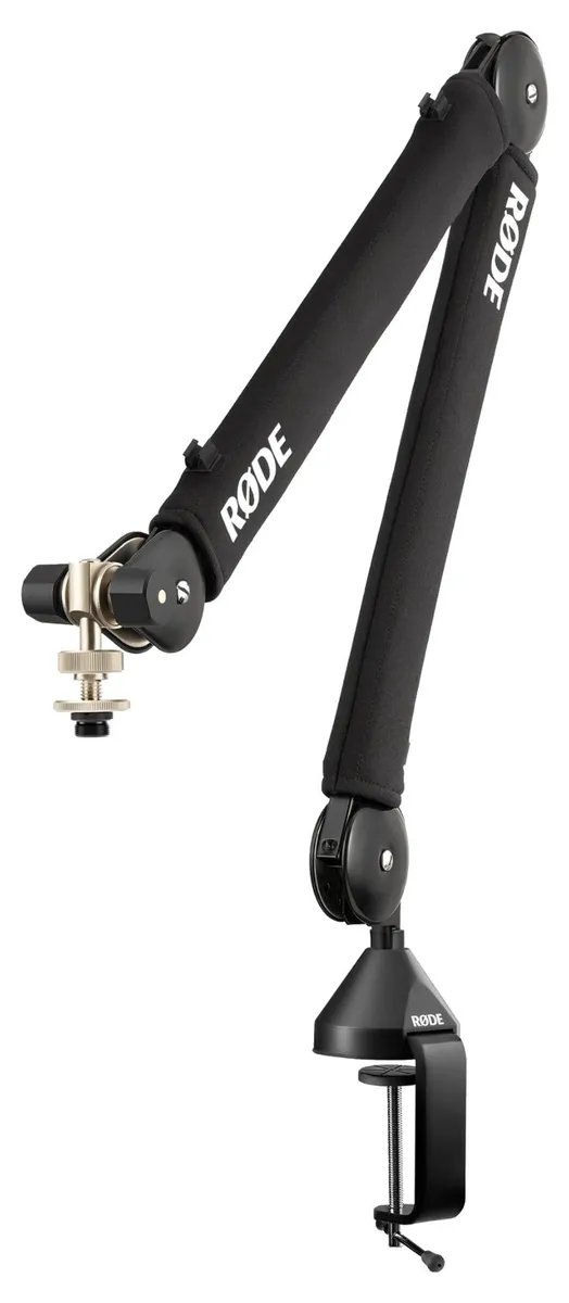 m4jid__'s tweet photo. A vendre : 

- Micro XLR Shure SM7B  > 250 € 
- Table son GOXLR  (la grande)  > 250 €
- Bras PSA1+ > 70 € 

Prix au lot  : 530€ https://t.co/hEaOhXQoBC