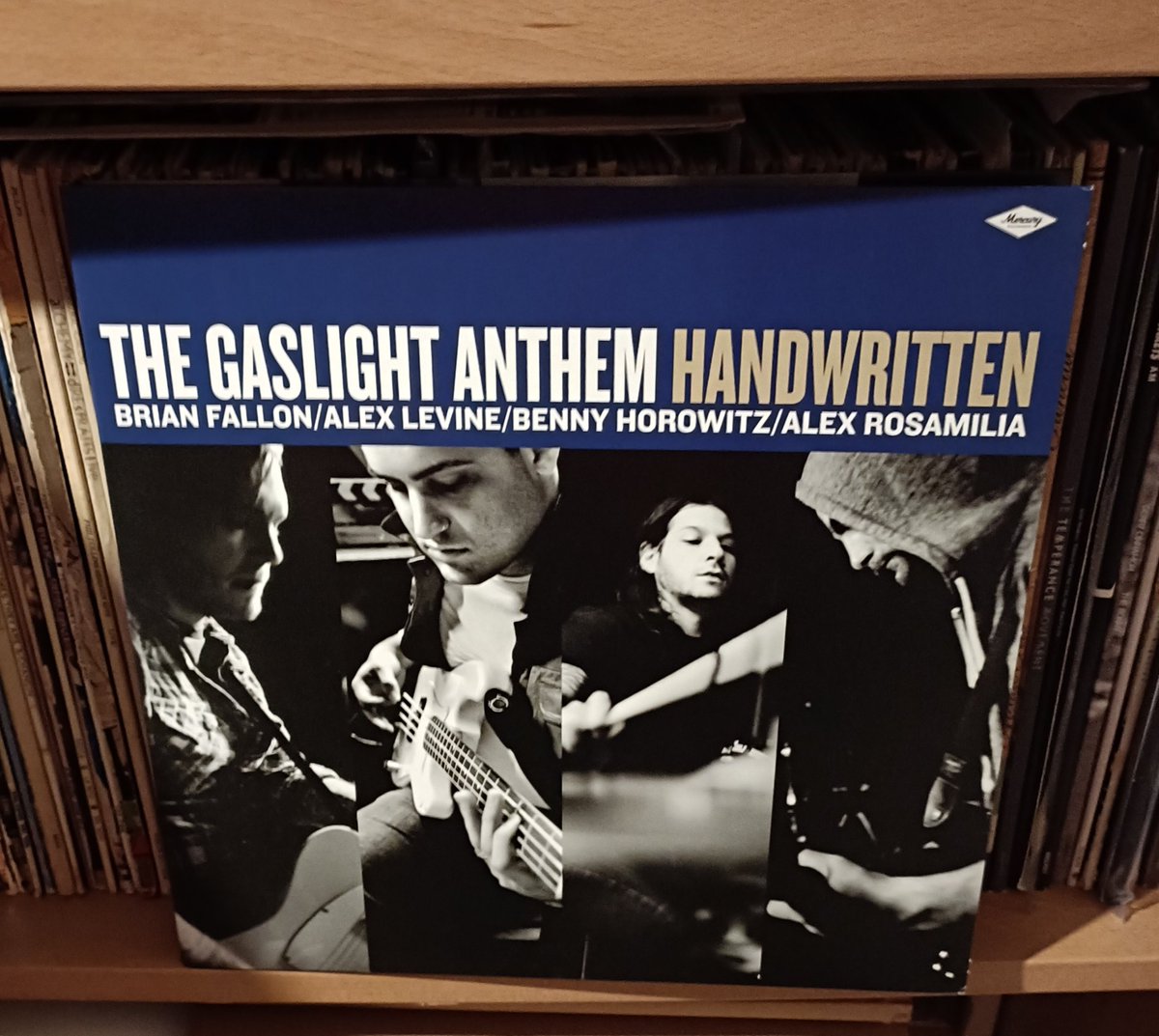 #Top15FaveAlbums

             (Unranked) 

       Day 4: Handwritten

    #TheGaslightAnthem 

youtu.be/4dey7-AIRcA?si…