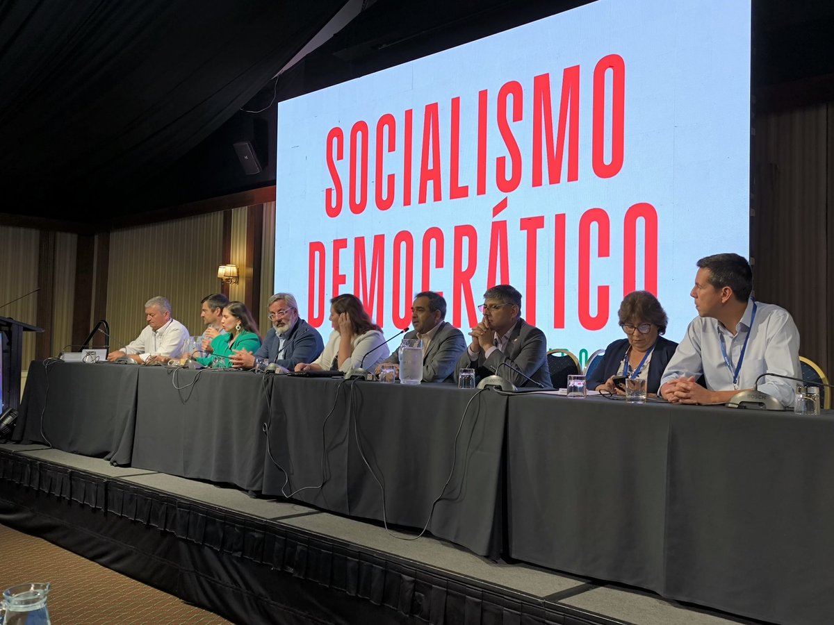 PPD_Chile's tweet photo. Los partidos del Socialismo Democrático se encuentran reunidos y dialogando sobre la constitución de espacios locales en la Asamblea Nacional de Alcaldes 2024. https://t.co/5uaULnbQn8