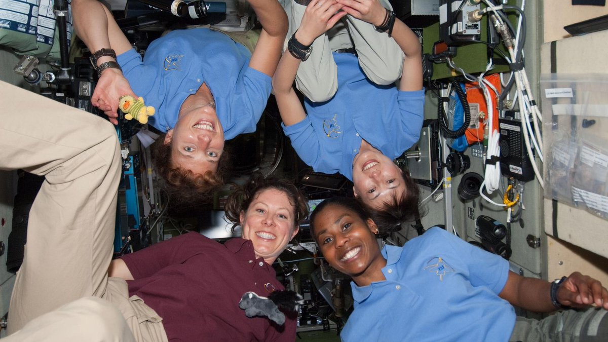 #TBT This photo marks the occasion in April 2010 when the @Space_Station hosted the most women ever at once – four. Shown are NASA astronauts Stephanie Wilson, Tracy Caldwell Dyson and Dorothy Metcalf-Lindenburger, and Japanese astronaut Naoko Yamazaki. tinyurl.com/6kk7av3s