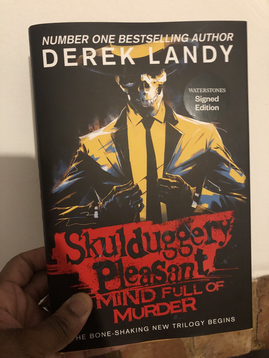 jasonpcodner's tweet image. The 10 year continues his reading bing of @DerekLandy Skullduggery pleasant series having just finished book 10 and waiting for book 11.

He talked the wife into buying the new one