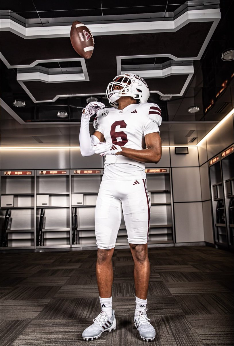 #AGTG I’m very blessed to be re-offered by <a href="/HailStateFB/">Mississippi State Football</a> <a href="/Coach_Leb/">Jeff Lebby</a> 
<a href="/_CoachBump/">Chad Bumphis</a> <a href="/CoachRogers88/">Marcus Rogers</a> <a href="/DemetricDWarren/">Demetric D. Warren</a> <a href="/adamgorney/">Adam Gorney</a> <a href="/ChadSimmons_/">ChadSimmons</a> <a href="/MacCorleone74/">Rion (Ree-un) Young</a>