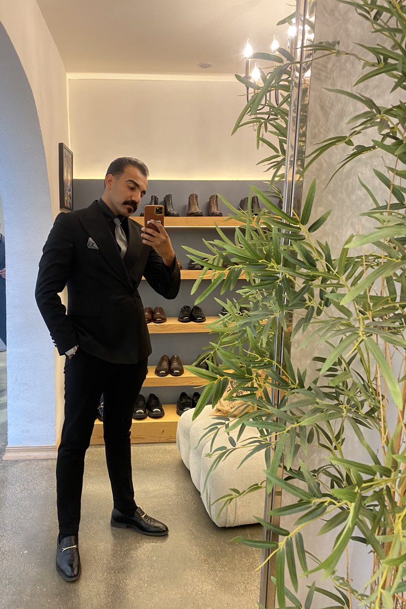 الاسود ليس مُجرد لون ، انه مُستقبلك بدوني 🤗🖤