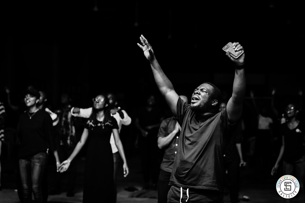 saltcityccc's tweet photo. A wonderful night of commemorating the death of Christ for our sake.✝️🌟
#Saltcity #CCC #wegotchaback #blackthurday #GoodFriday https://t.co/97W79fDHUP
