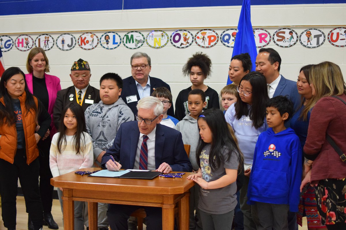 Our state wouldn't be what it is today without Hmong and Asian American Wisconsinites.
 
I was glad to celebrate #HmongHeritageMonth in Wausau today by signing bipartisan legislation to add Hmong and Asian American histories to K-12 school curriculum.