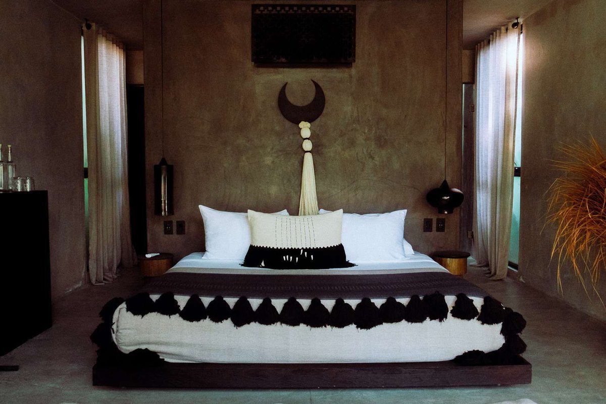 Rachel Off Duty tweet media