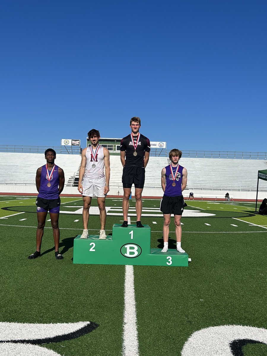 Great race from Ryan Thornton! District Champ in the 110 M Hurdles 🥇