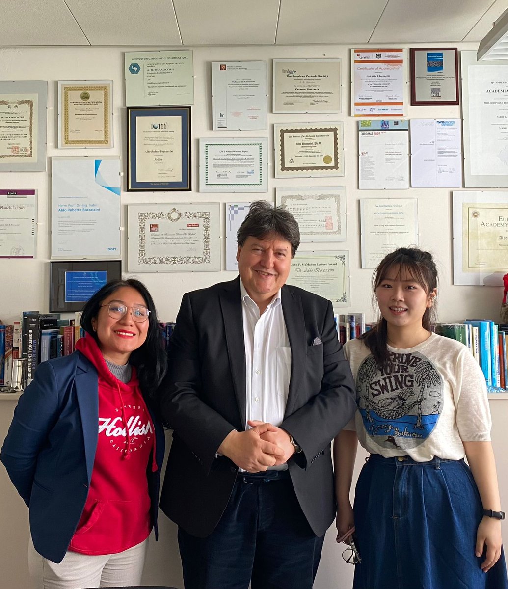 More visiting researchers @Boccaccini_Lab @UniFAU this spring! We welcome Guadalupe Ureiro Cueto from Nat. Autonomous Univ. Mexico @UNAM_MX🇲🇽 and Tongtong Leng from Xi' an Jiaotong Univ.🇨🇳Wishing you much success with your #biomaterials projects and a wonderful time in #Erlangen!
