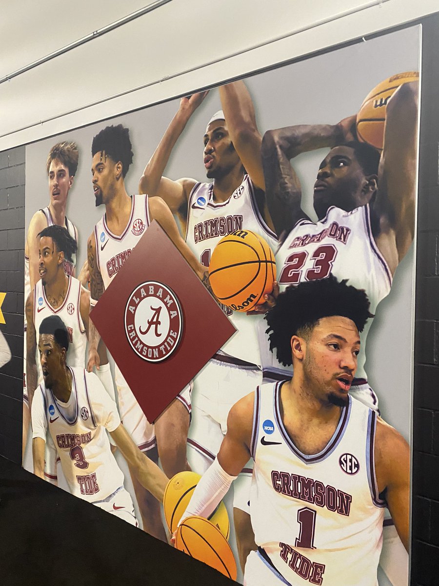 We have some Intercollegiate Men’s Basketball practice taking place today in Phoenix. #RollTide 🏀