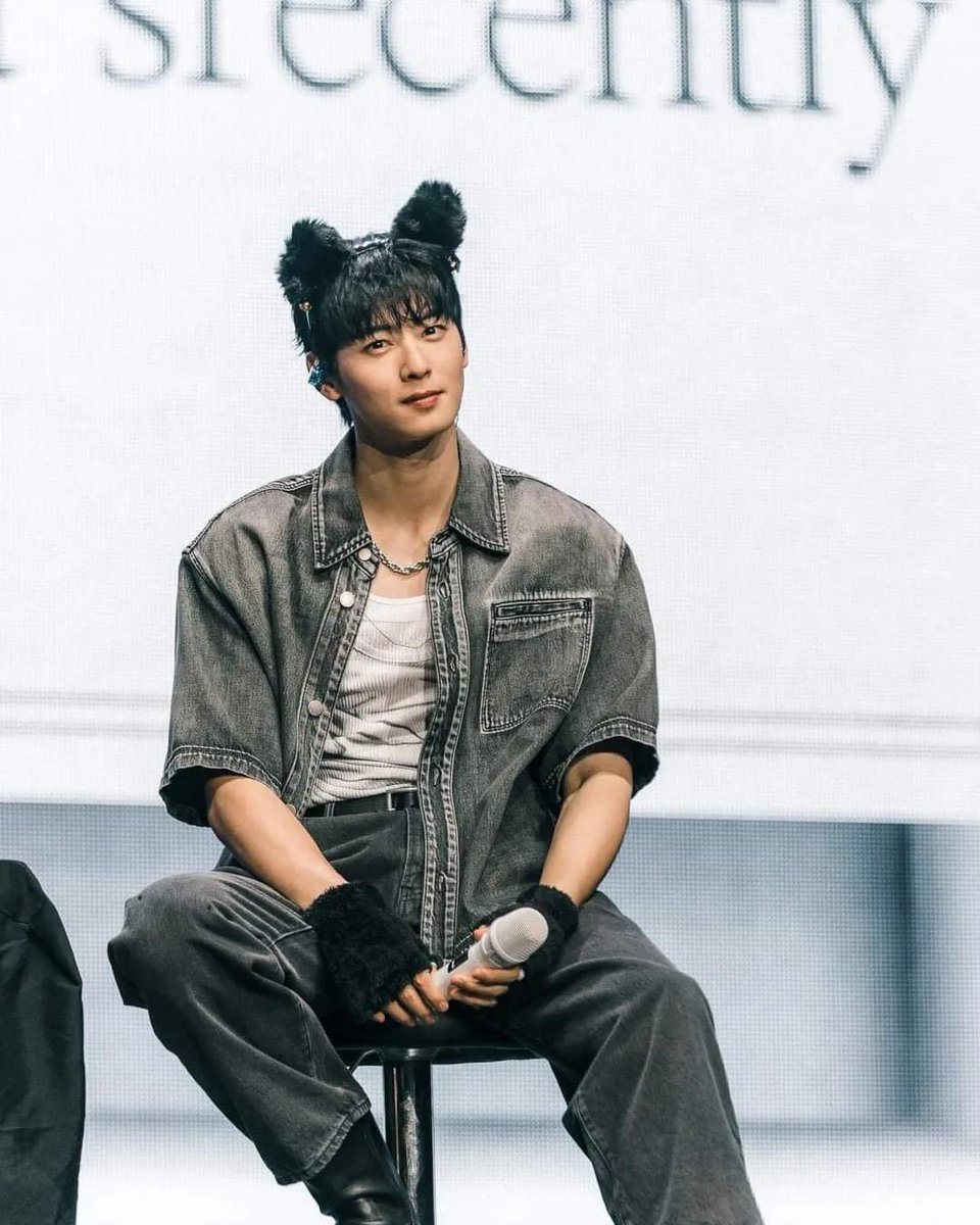 elizabeth_aroha's tweet photo. Porfis hay que hacer tendencia el hashtag #MisteryElevator_Mexicodaytwo
#CHAEUNWOO #ASTRO #Nunu #Entity #arenacdmx #Aroha #superboletos @HFT_official_ @ArenaCdMexico @fantagiogroup @SuperboletosMx https://t.co/vejYMjBZJB