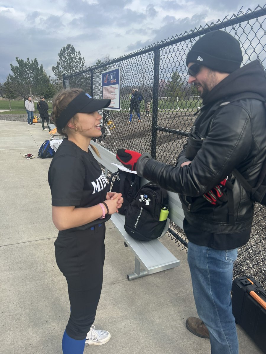 MidviewSoftball tweet picture