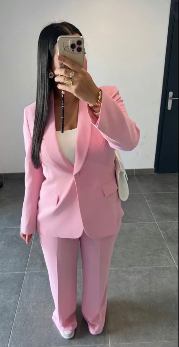 Le3rbidumoment's tweet photo. les filles qu’est-ce qui vous empêche de vous habiller comme ça ? https://t.co/2ViGAuo73V