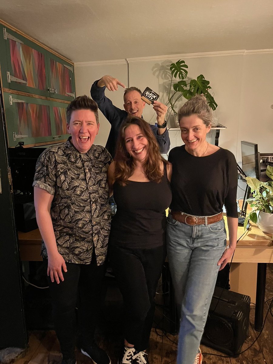 Loved tonight’s @slackcityradio show. Thank you to our WONDERFUL guests @hbbrighton @victoriarobson @Real_Writers_ @TonyMillsArtist. And, of course, HUGE thanks to Producer Nick @nickcarpenter and @liammustapha ❤️❤️❤️ #radio #Brighton #comedy #interviews