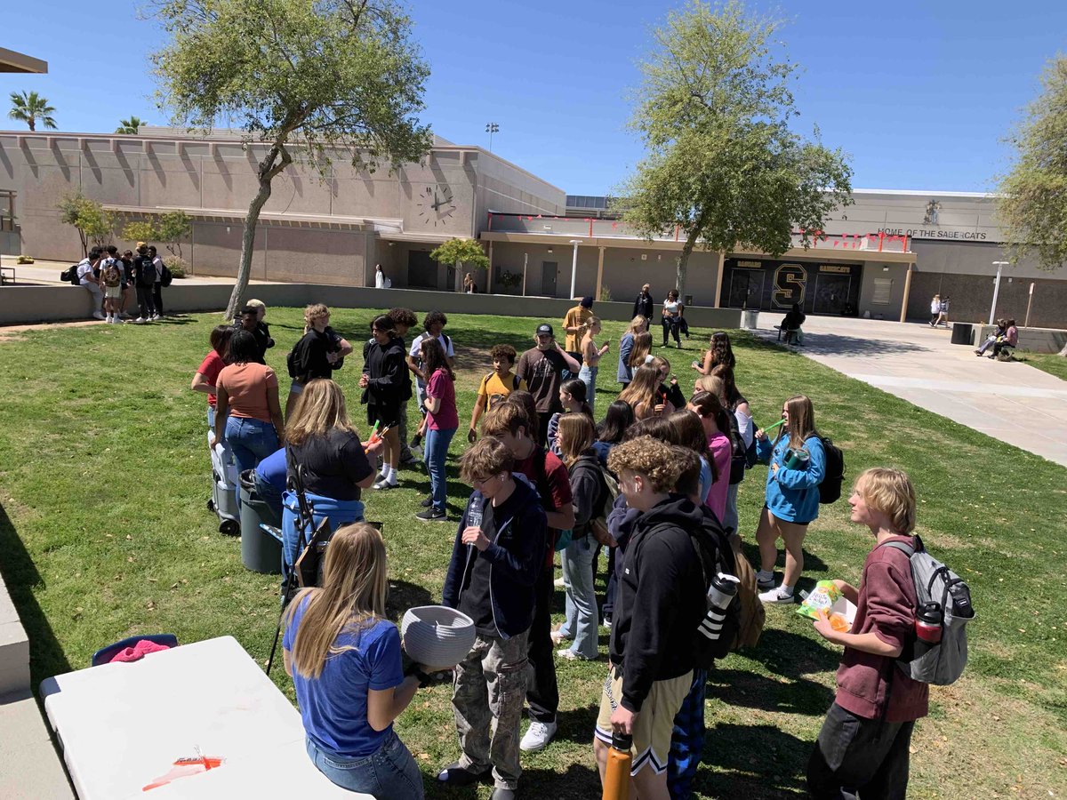 Saguaro Counselors out in the quad connecting with students last week! Always there to support! #family Scottsdale Unified School District