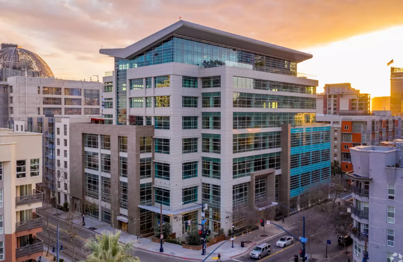 Genesis San Diego has welcomed its fourth life science tenant, @AnaBiosCorp, and has now leased out 50% of the eight-story building dedicated to life science offices and wet labs. Find out more about Downtown’s life science industry growth here: tinyurl.com/UTGen.