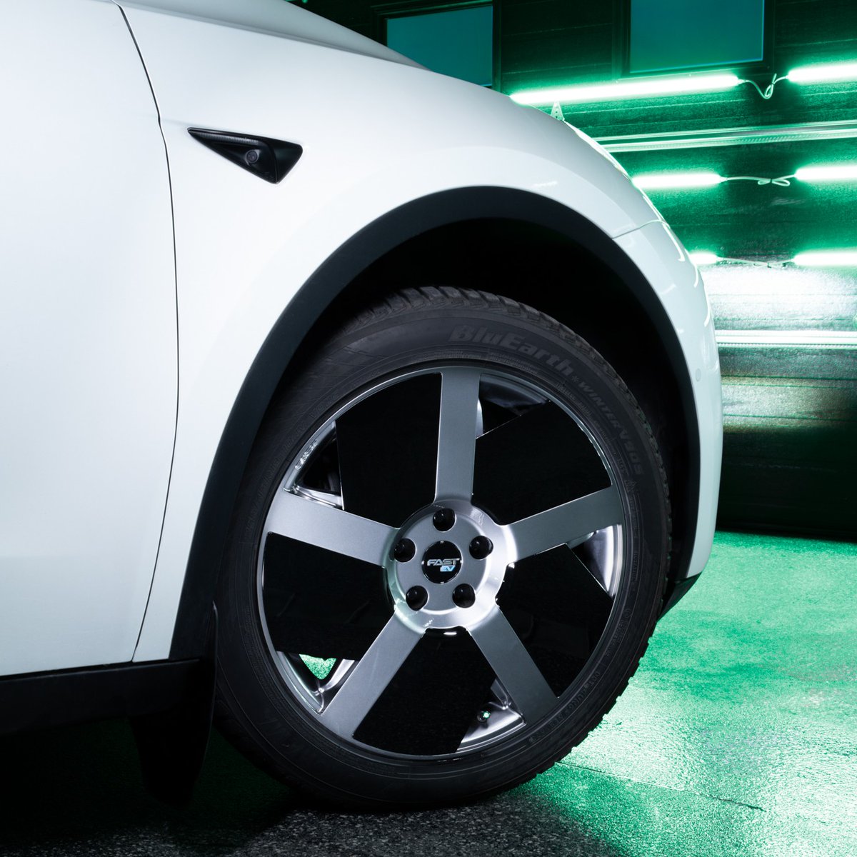 Fastwheelsalloy's tweet photo. ⚡The EV06 has arrived⚡
Now is your time to rock the most futuristic wheel on the market 🔥
https://t.co/B8d5rYiIob
Sleek aerodynamic design and flowform construction taking your EV further with each charge 🔋
#carlifestyle #cargram #carculture #wheels #fastev #tesla #ev https://t.co/jB0DOOeRHi