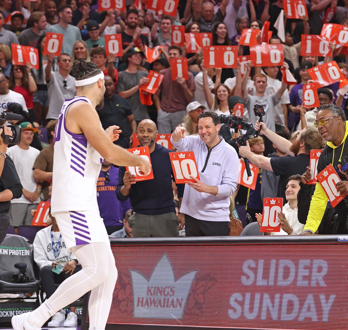 GCU_MBB's tweet photo. These dudes. 💜 https://t.co/HBE9DPotoS