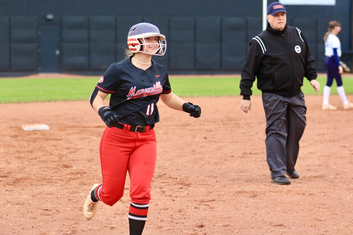 JeffWeaver9's tweet photo. Congratulations to our Maryville High School Lady Rebels' Softball Team!!!They beat Hardin Valley Academy 26-1!!  Emerson Darnell and Layla Woodburn has 2 home runs each!!  LET'S GO REBELS!!!! https://t.co/aHg8fZYk92