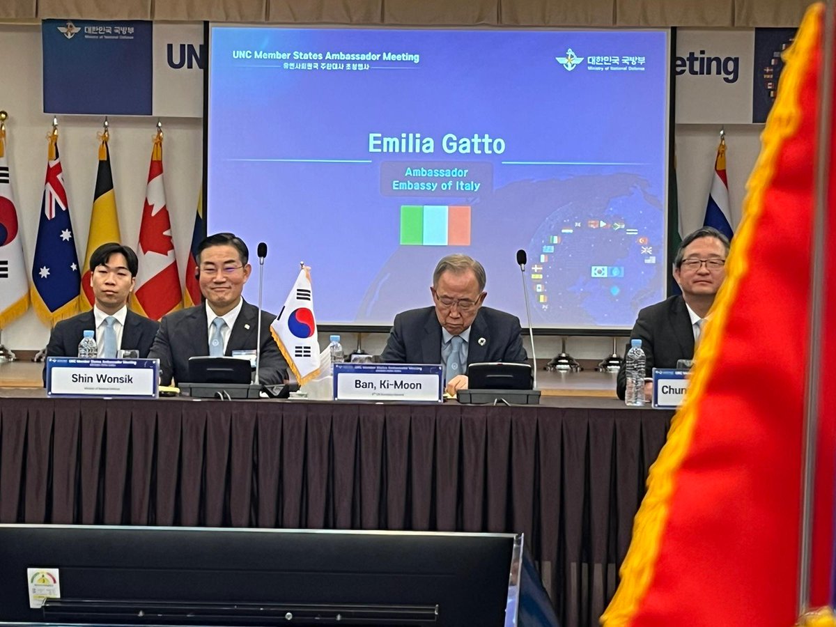 Along with all #UNCMembers, at the presence of Minister Defence #ShinWonsik and ex UN SG Ban, Italy 🇮🇹 reaffirms its commitment to maintaining peace in the Korean Peninsula and the world at large.