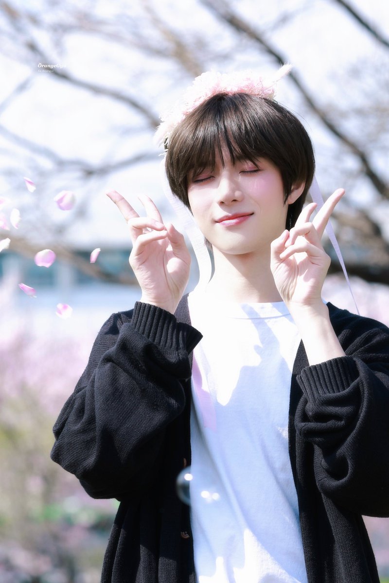 orangyu_313's tweet photo. 240405 🍊🧸

🌸

#범규 #BEOMGYU
#TXT_BEOMGYU #TXT_범규
#TXT #TOMORROW_X_TOGETHER https://t.co/LmDxtOuWFW