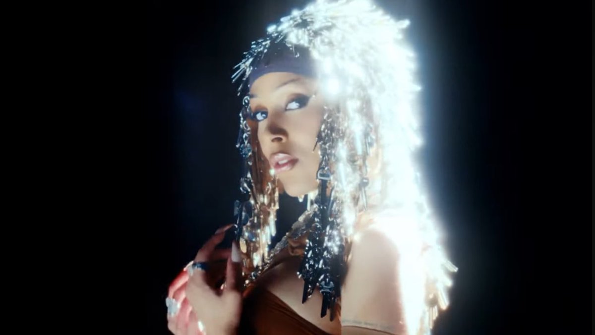DojaHubs's tweet photo. .@DojaCat for the Music Video of ‘MASC’. https://t.co/YkGIXwGIHF