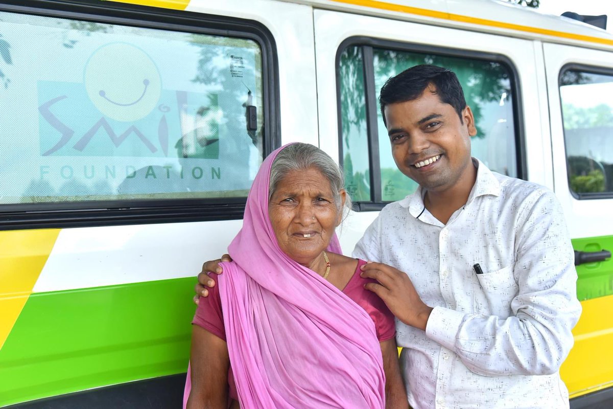smilefoundation's tweet image. The most heartwarming moment ❤

...when we get to serve the elderly with free healthcare through Smile on Wheels.

Know more about our efforts on ground: smilefoundationindia.org/health

#HealthCannotWait