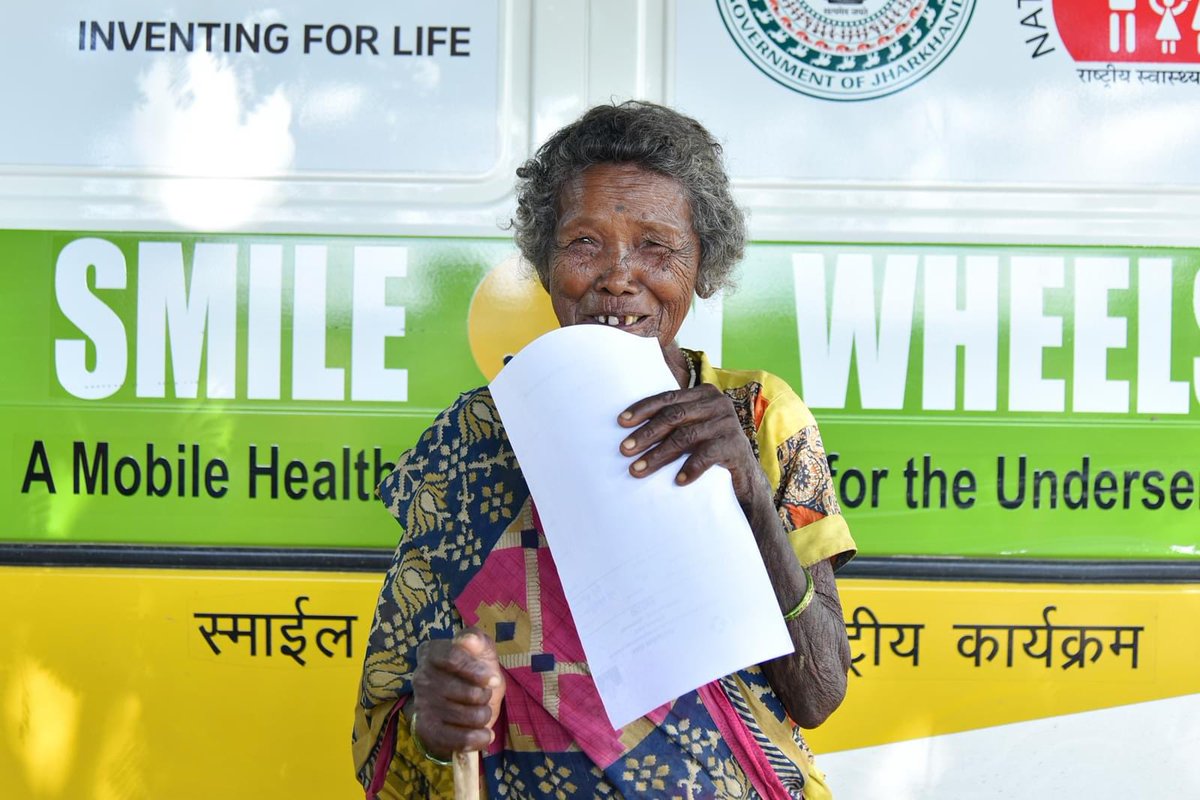 smilefoundation's tweet image. The most heartwarming moment ❤

...when we get to serve the elderly with free healthcare through Smile on Wheels.

Know more about our efforts on ground: smilefoundationindia.org/health

#HealthCannotWait