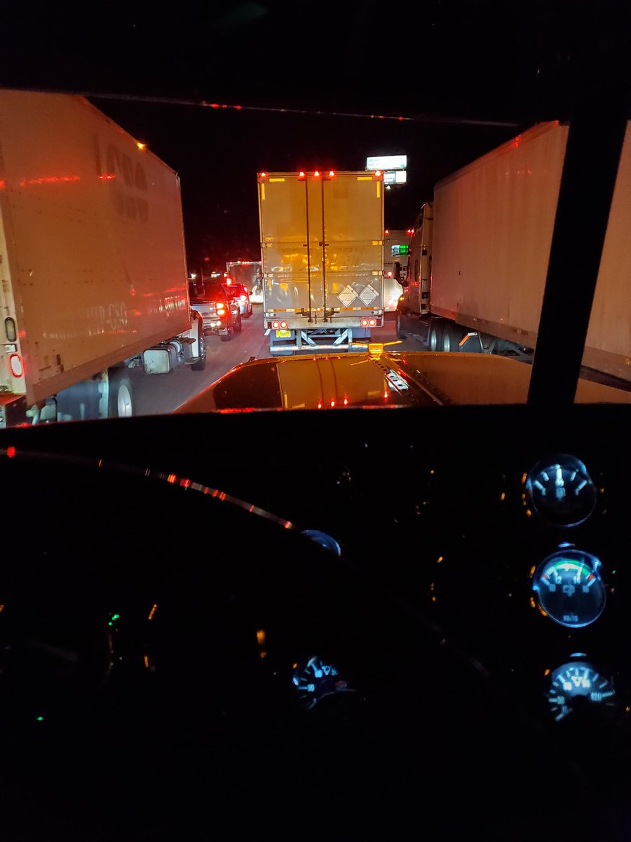 realMarcoSo's tweet photo. Up against the clock and now this...🤷♂️🤦♂️ #constructionissues https://t.co/AnbU90lHBS
