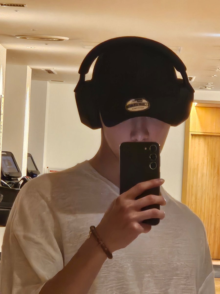 offclASTRO's tweet photo. 힘내자 힘💪 https://t.co/Bobce2WDaT