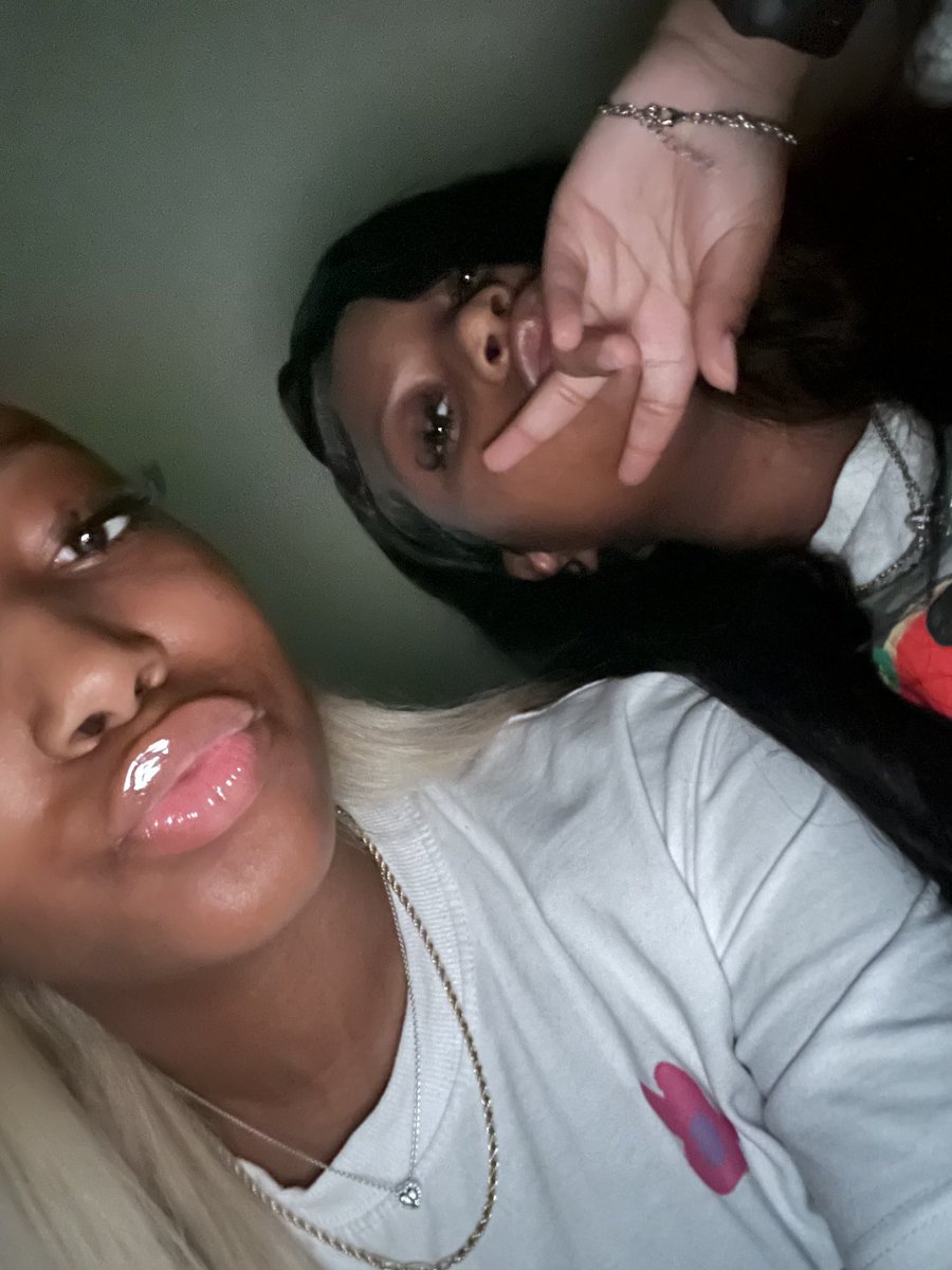 rawliho_'s tweet photo. #illneverpostyopanties #favcousin https://t.co/DR71OZcPJJ