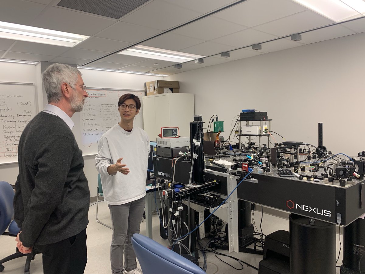 MarcoslabUr's tweet photo. @RochesterOptics Graduate Student Tianlun Zou @MarcoslabUr runs @OpticaWorldwide Vicepresident & @SpectraPhysics CTO Jim Kafka through our #AdaptiveOptics #VisualSimulator. #Optics #URochesterResearch https://t.co/Mxhem2Rl8j