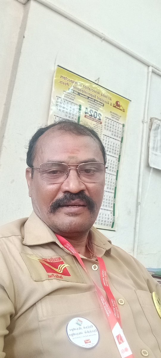 Sendalaibala's tweet photo. தோல்விகளால் அடிபட்டால் உடனே எழுந்து விட வேண்டும் இல்லையென்றால், இந்த உலகம் நம்மை புதைத்தே விடும். தயங்கி நின்றால் ஒருபோதும் தகுதியான இடத்திற்கு சென்று சேர முடியாது. நம்மை விட்டு எவர்  விலகினாலும் அது அவர்களுக்கே இழப்பாக அமைய வேண்டும். வாழ்க்கை வாழ்வதற்கே வீழ்வதற்கல்ல" https://t.co/rwWOWC0z4d